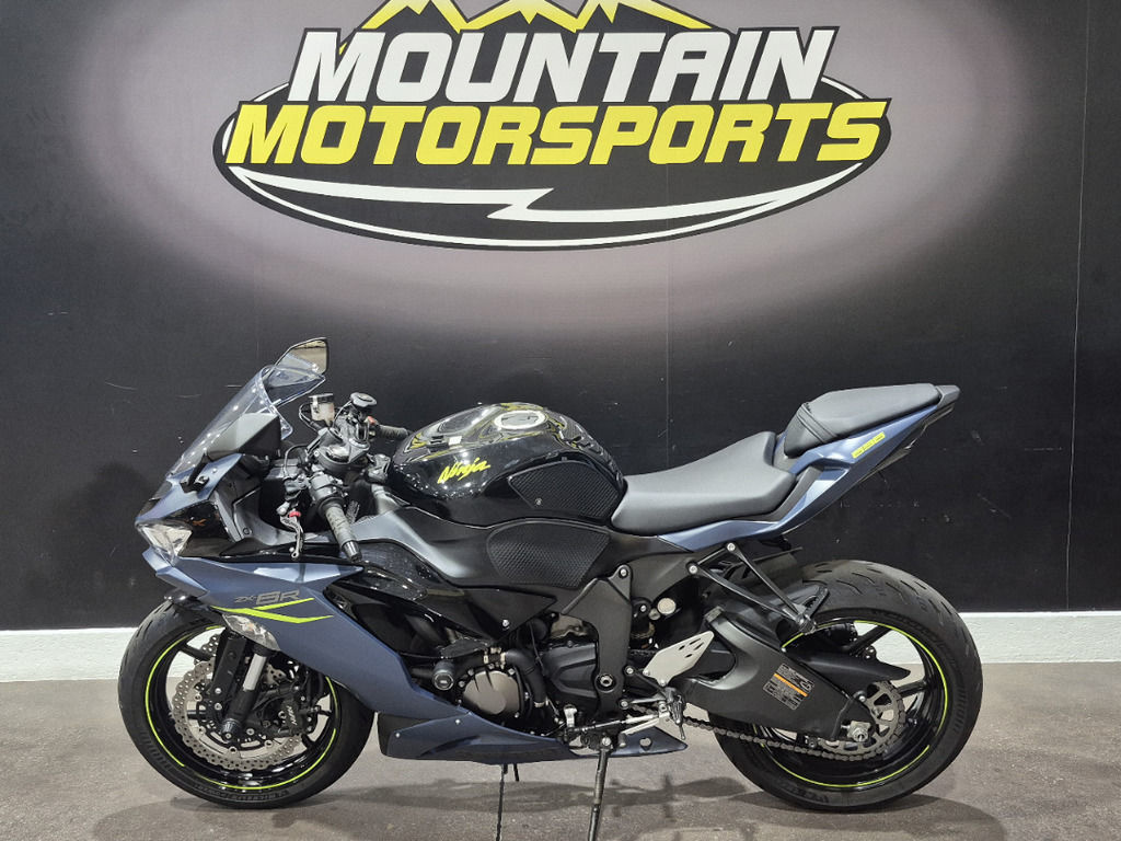 Used 2023 Kawasaki Ninja ZX-6R Metallic Matte Twilight Blue