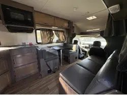 2020 Winnebago 328R Minnie Winnie