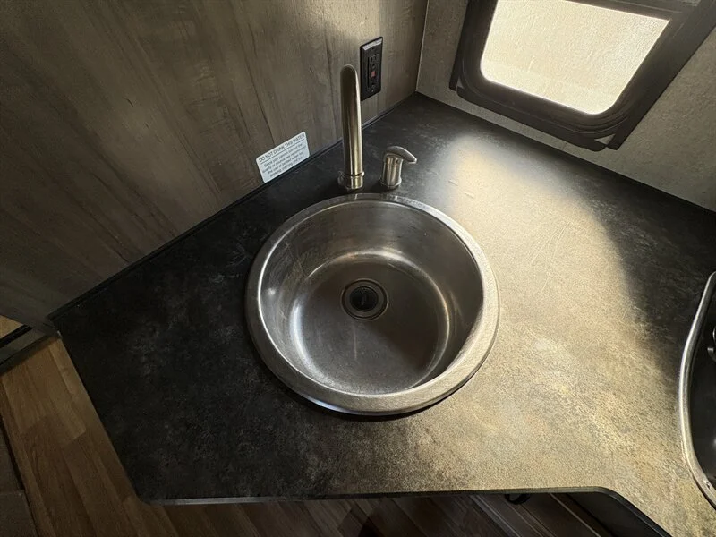 2020 Winnebago 328R Minnie Winnie