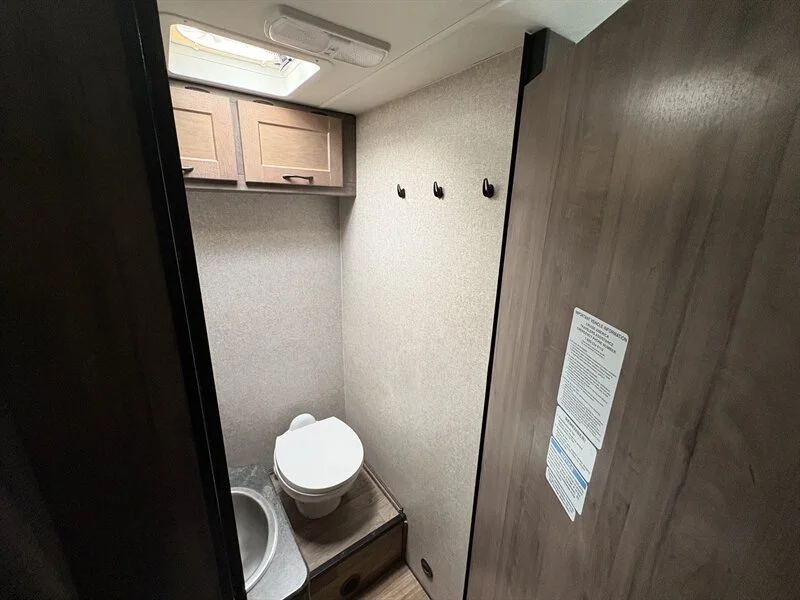2020 Winnebago 328R Minnie Winnie