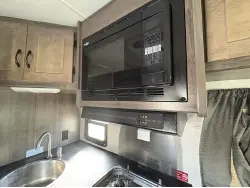 2020 Winnebago 328R Minnie Winnie
