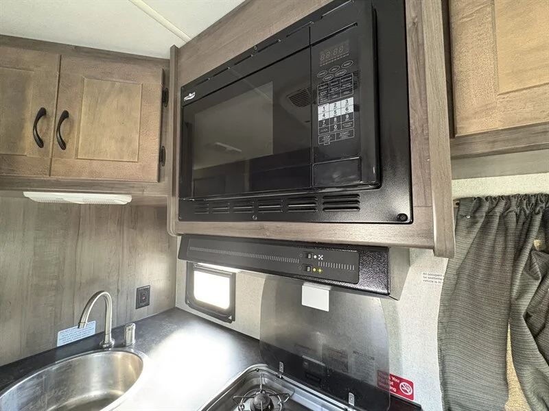 2020 Winnebago 328R Minnie Winnie