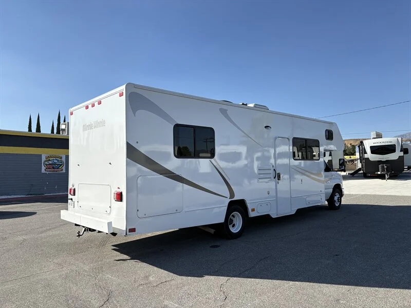 2020 Winnebago 328R Minnie Winnie