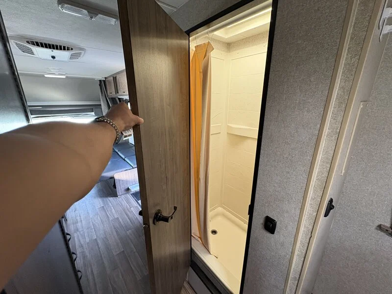 2020 Winnebago 328R Minnie Winnie