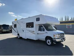 2020 Winnebago 328R Minnie Winnie