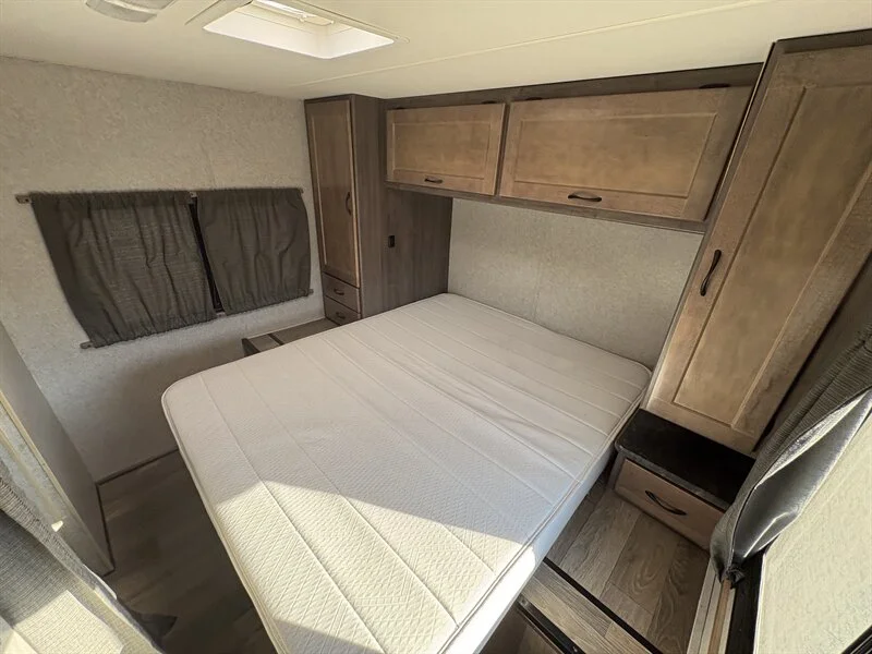 2020 Winnebago 328R Minnie Winnie