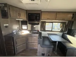 2020 Winnebago 328R Minnie Winnie