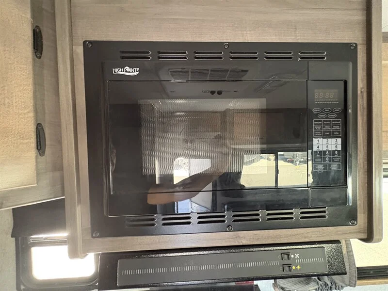 2020 Winnebago 328R Minnie Winnie