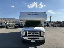 2020 Winnebago 328R Minnie Winnie