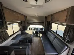 2020 Winnebago 328R Minnie Winnie