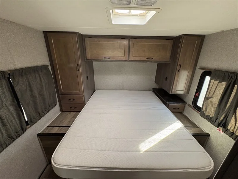 2020 Winnebago 328R Minnie Winnie