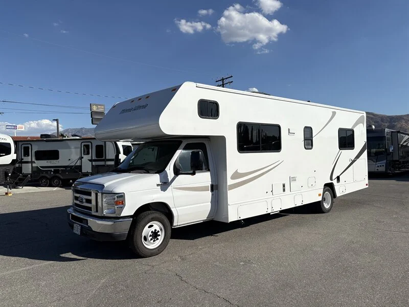 2020 Winnebago 328R Minnie Winnie