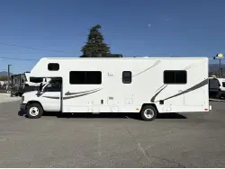 2020 Winnebago 328R Minnie Winnie
