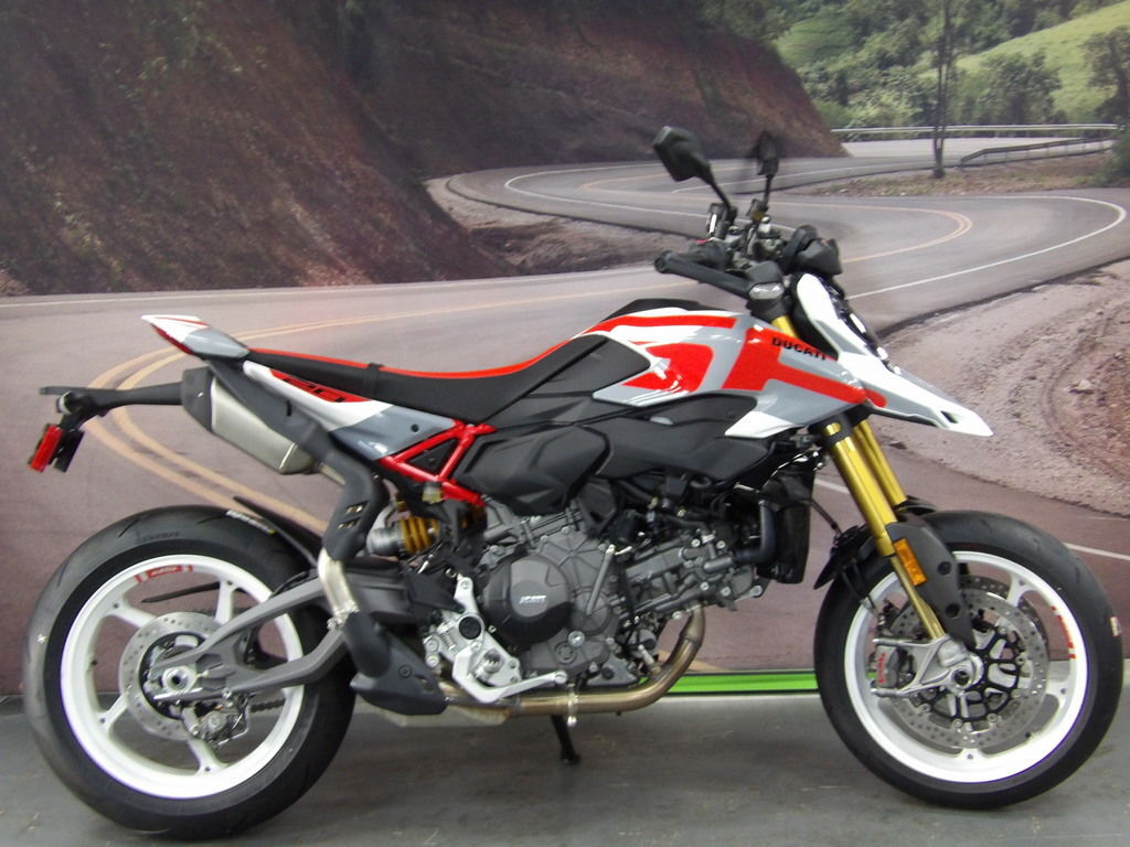 2027 Ducati Hypermotard V2 SP SP Livery V2 SP in Goleta, CA