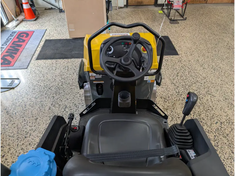 2025 Wacker Neuson RD12L-90