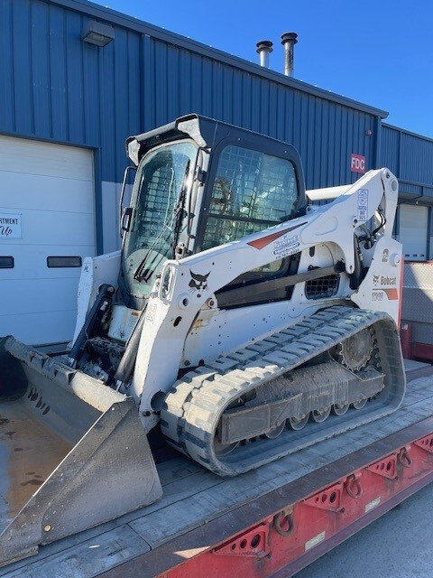 2022 Bobcat T740 in Selkirk, NY