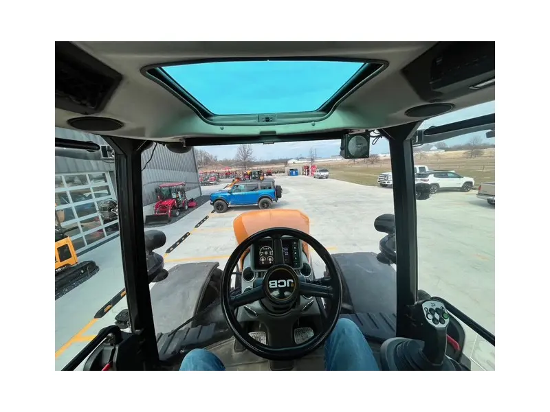 2017 JCB 8290