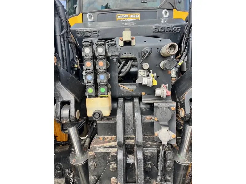 2017 JCB 8290