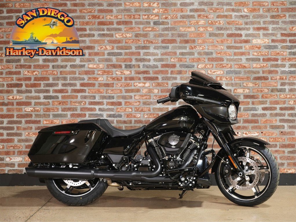 2025 Harley-Davidson Street Glide Midnight Firestorm Black Finish BASE in San Diego, CA