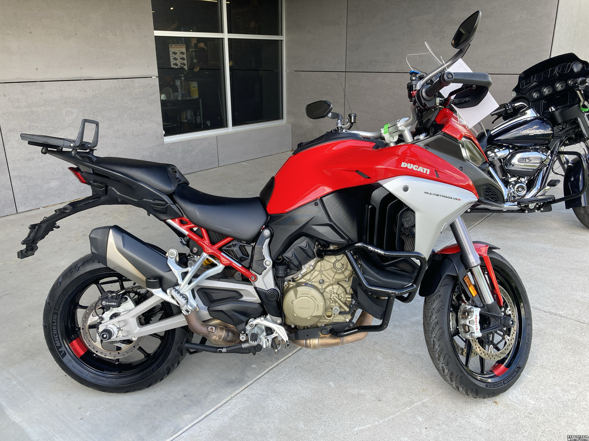 2022 Ducati Multistrada V4S Ducati Red Alloy Wheels V4 S in Winston-salem, NC