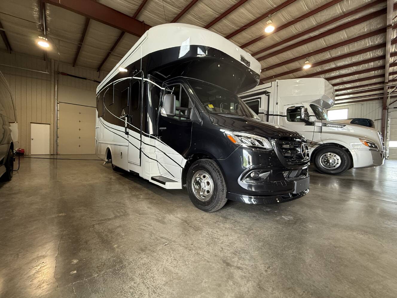 A photo of this 2027 Newmar Freedom Aire 2512