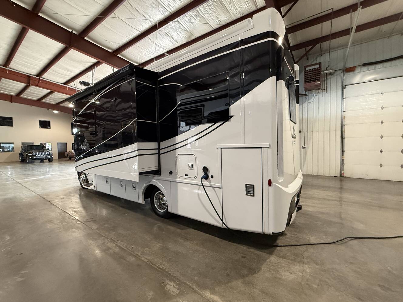 A photo of this 2027 Newmar Freedom Aire 2512
