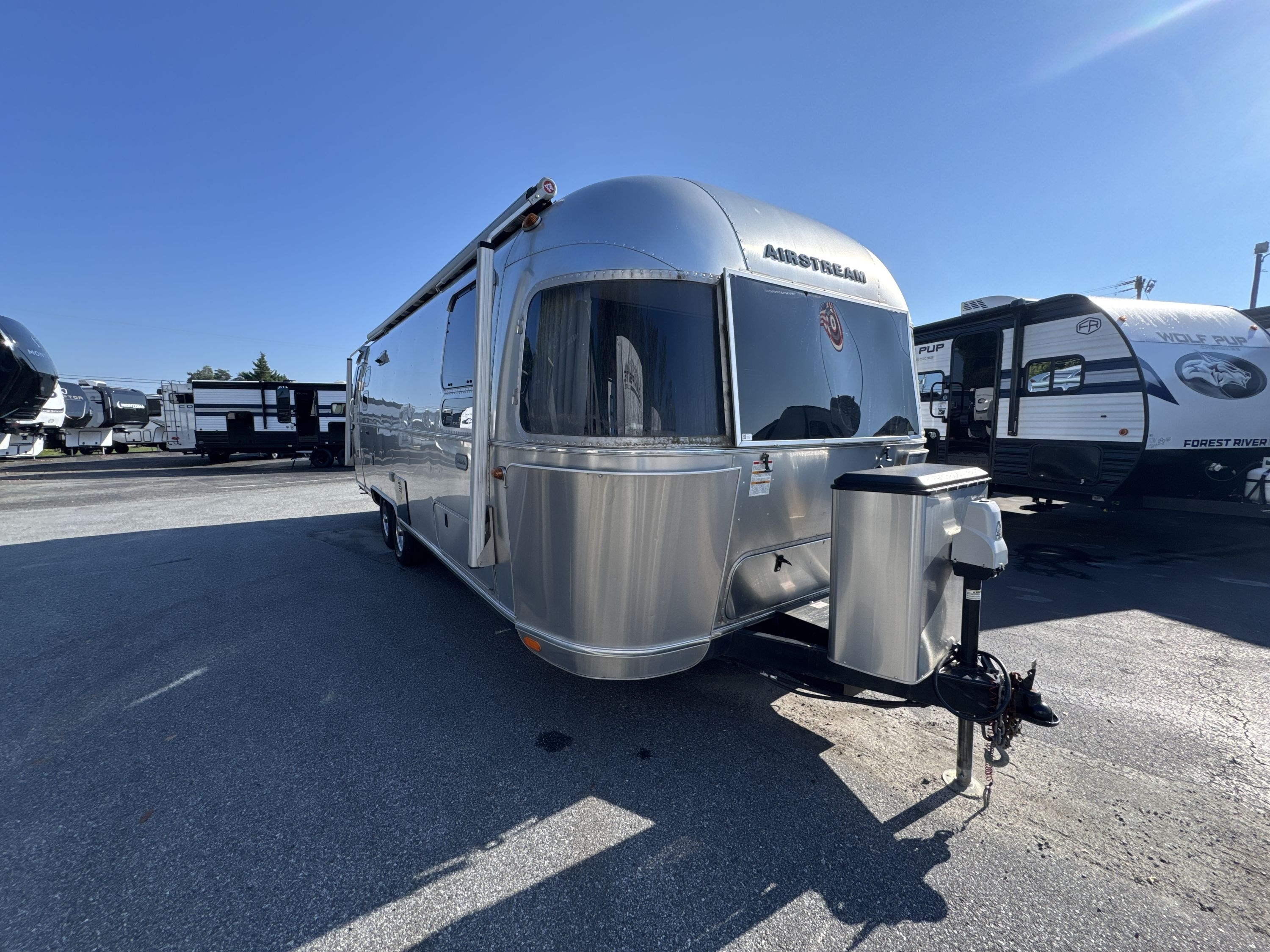 2019 Airstream GLOBETROTTER 27FB TWIN in colfax NC
