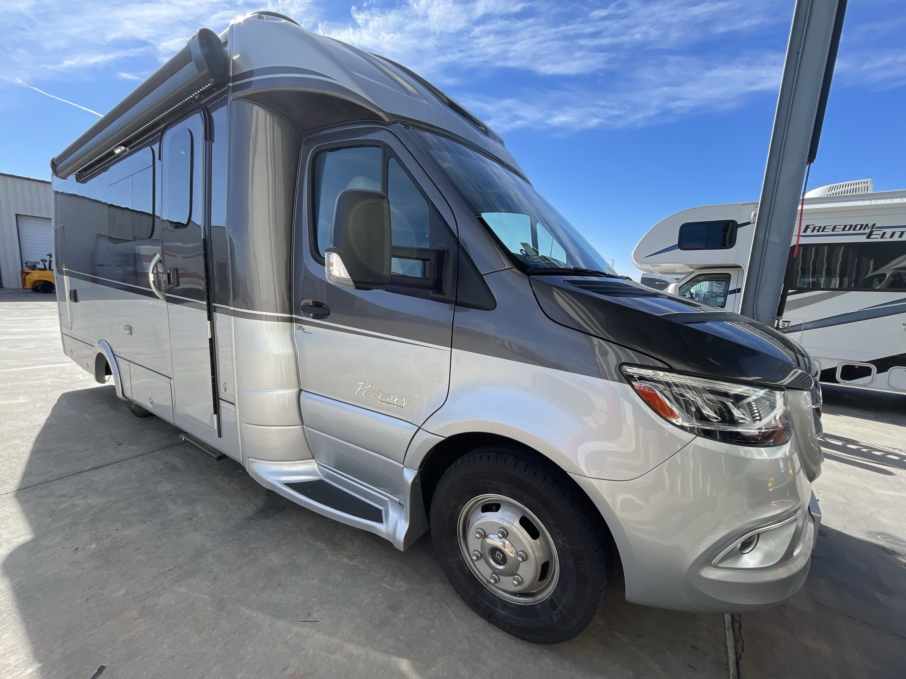 2022 Regency ULTRA BROUGHAM 25MB in new braunfels TX