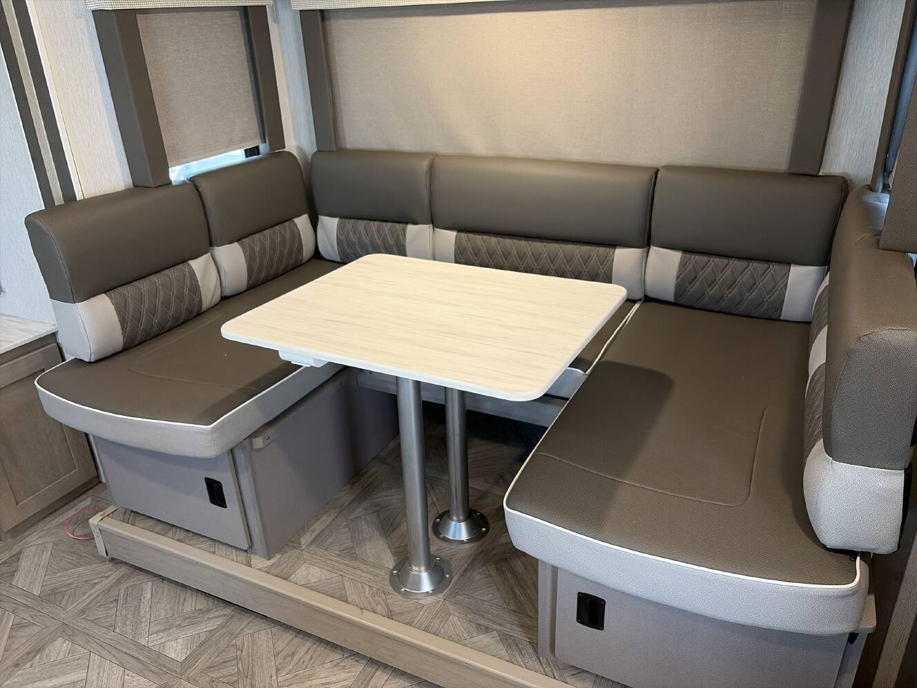 A photo of this 2023 Forest River SALEM CRUISE LITE 24RLXLX