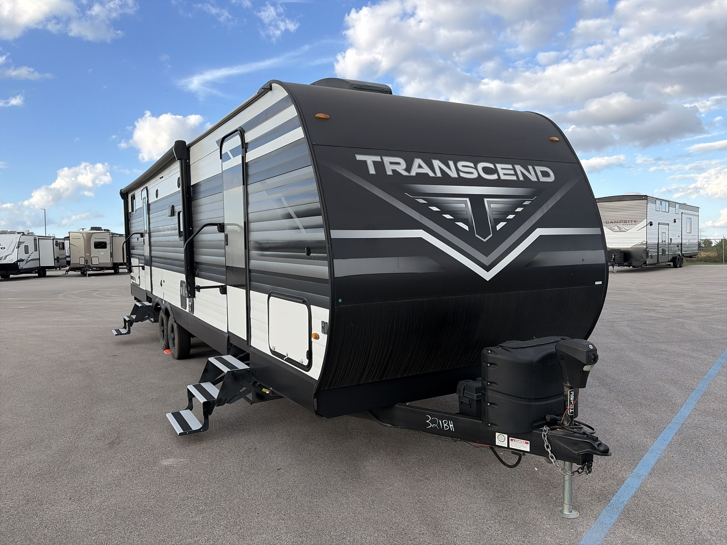 2023 Grand Design TRANSCEND XPLOR 321BH in alvarado TX