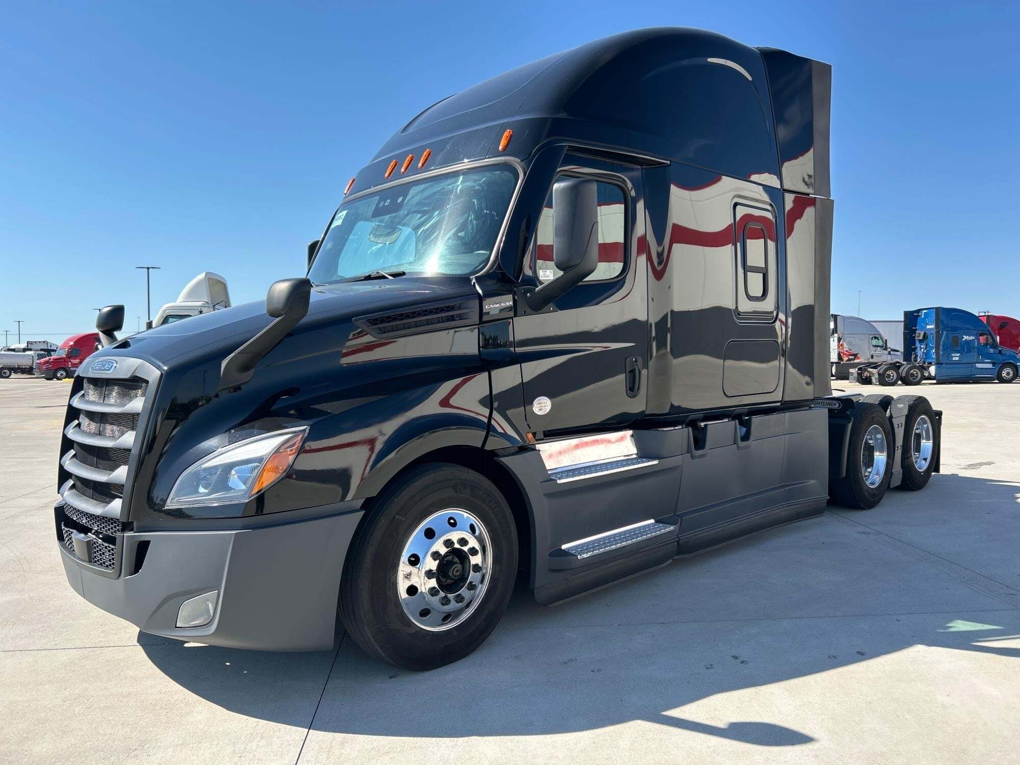 2022 FREIGHTLINER CASCADIA 126 in Indianapolis, IN