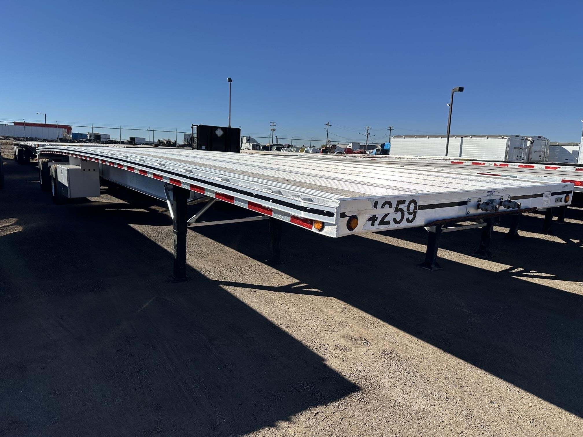 2022 MAC TRAILER MFG OWNER OPP 48' ALUMINUM FLATBED in Henderson, CO