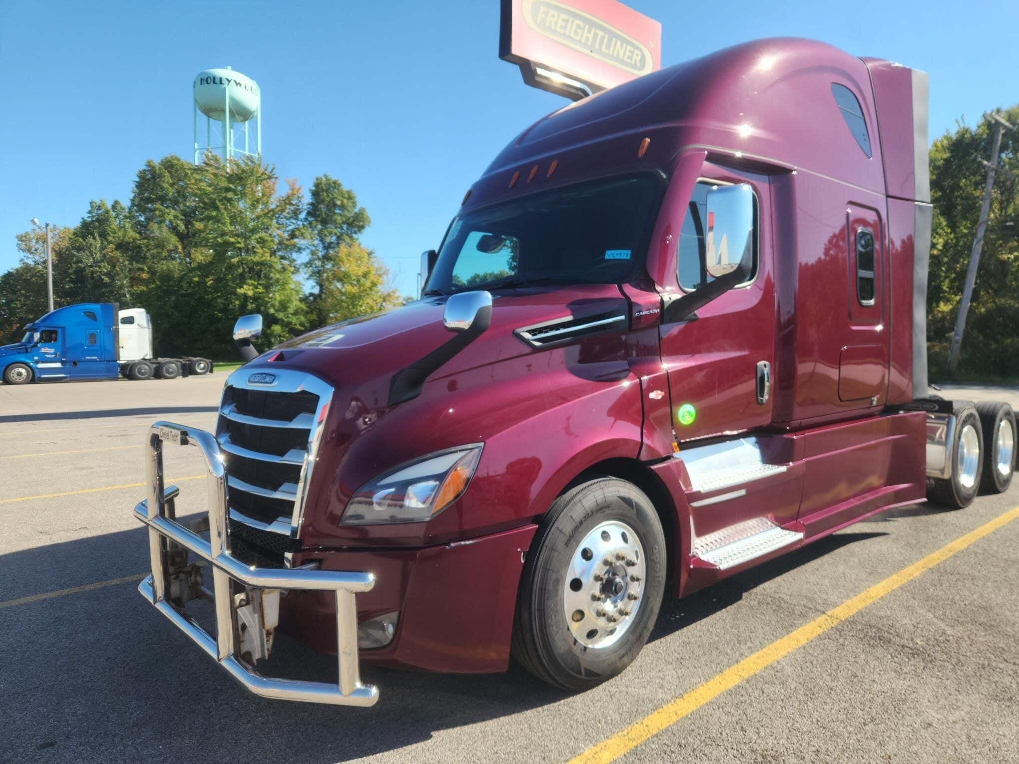 2024 FREIGHTLINER CASCADIA 126 in Youngstown, OH