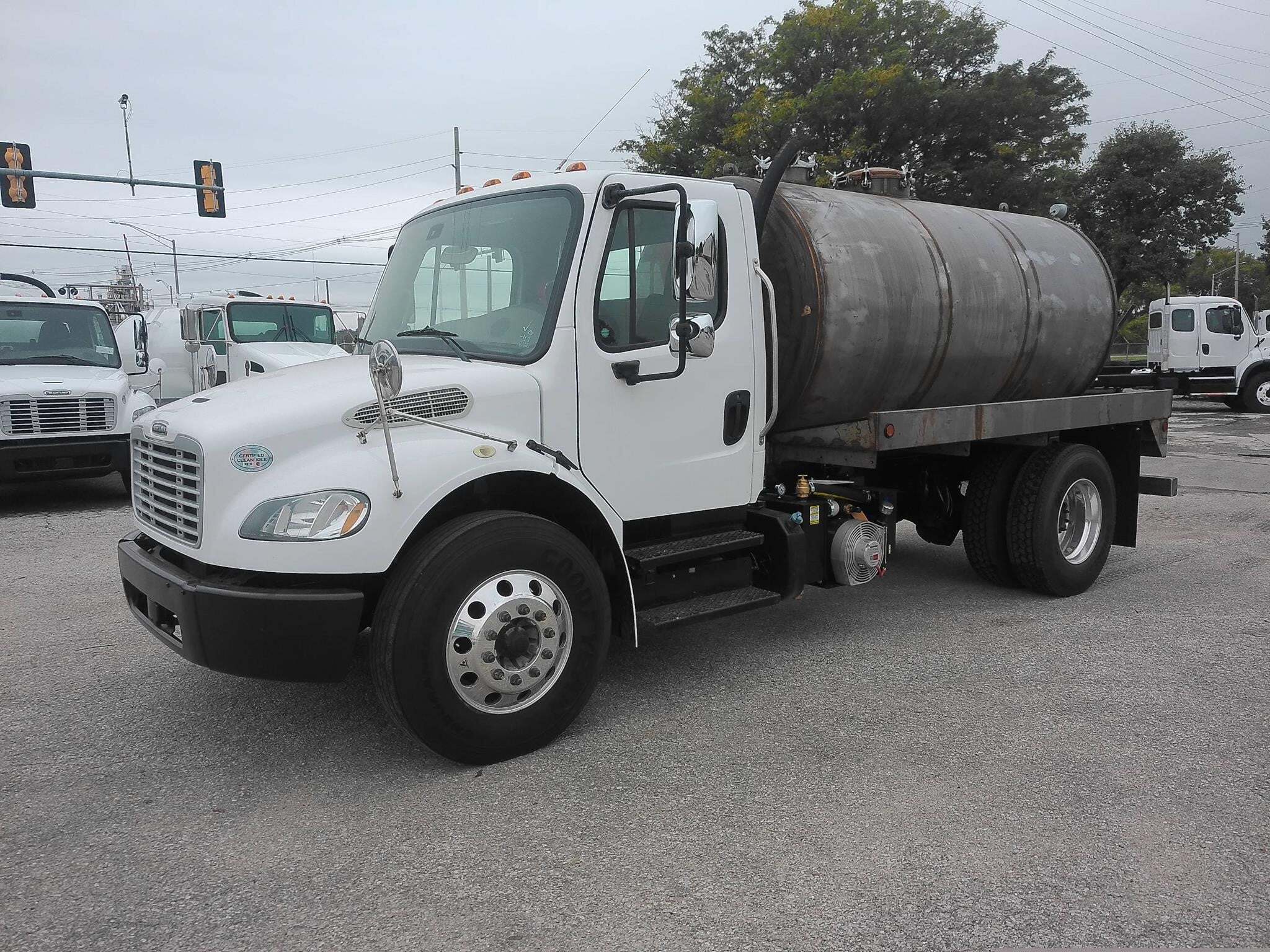 2019 FREIGHTLINER BUSINESS CLASS M2 106 in Kansas City, KS