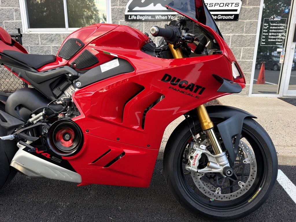 2023 Ducati PANIGALE V4 S in sterling VA