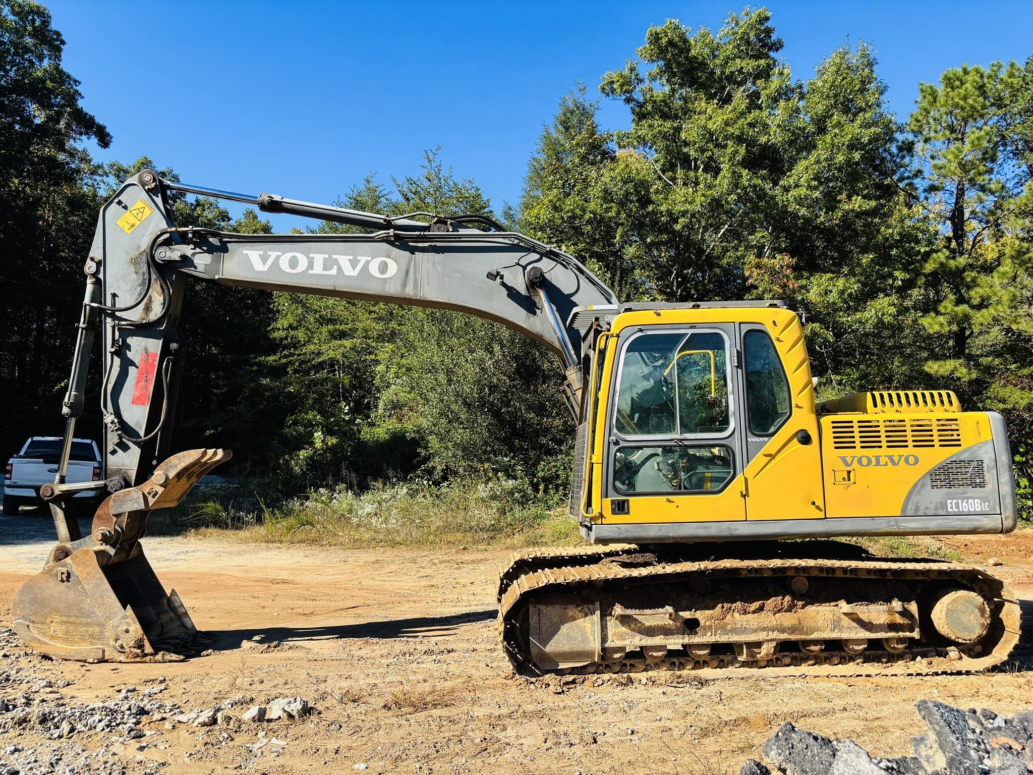 2004 VOLVO EC160B LC in Rockwell, NC