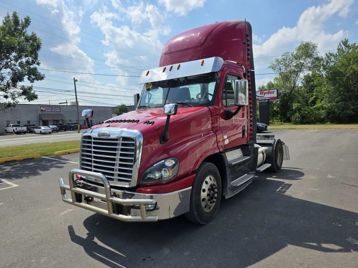 2019 FREIGHTLINER CASCADIA 125 in Bensalem, PA