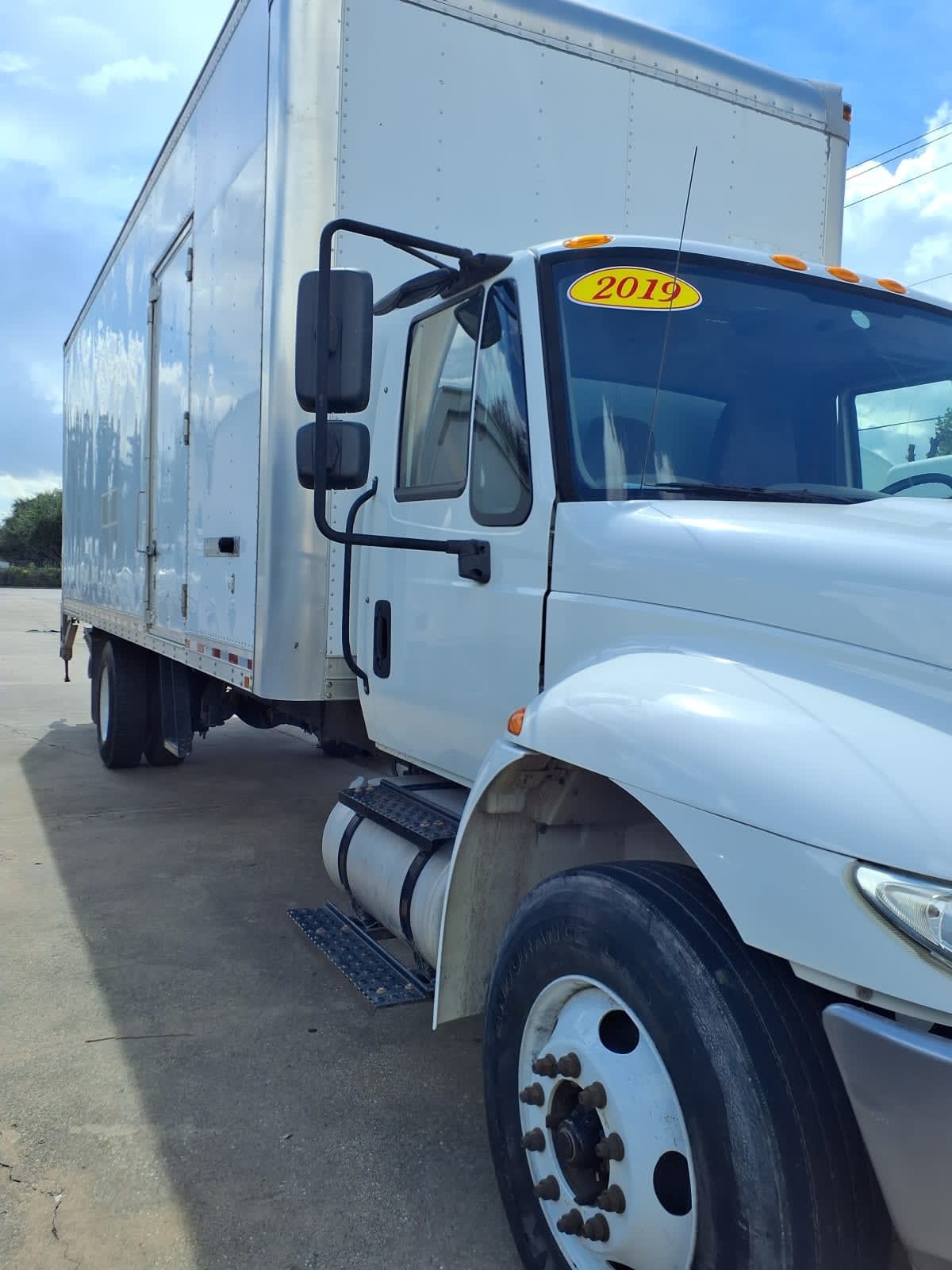 2019 INTERNATIONAL 4300 in Houston, TX
