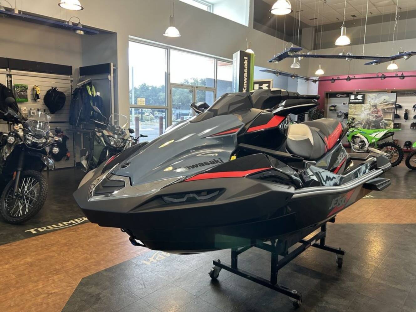 A photo of this 2025 Kawasaki Ultra 160LX-S