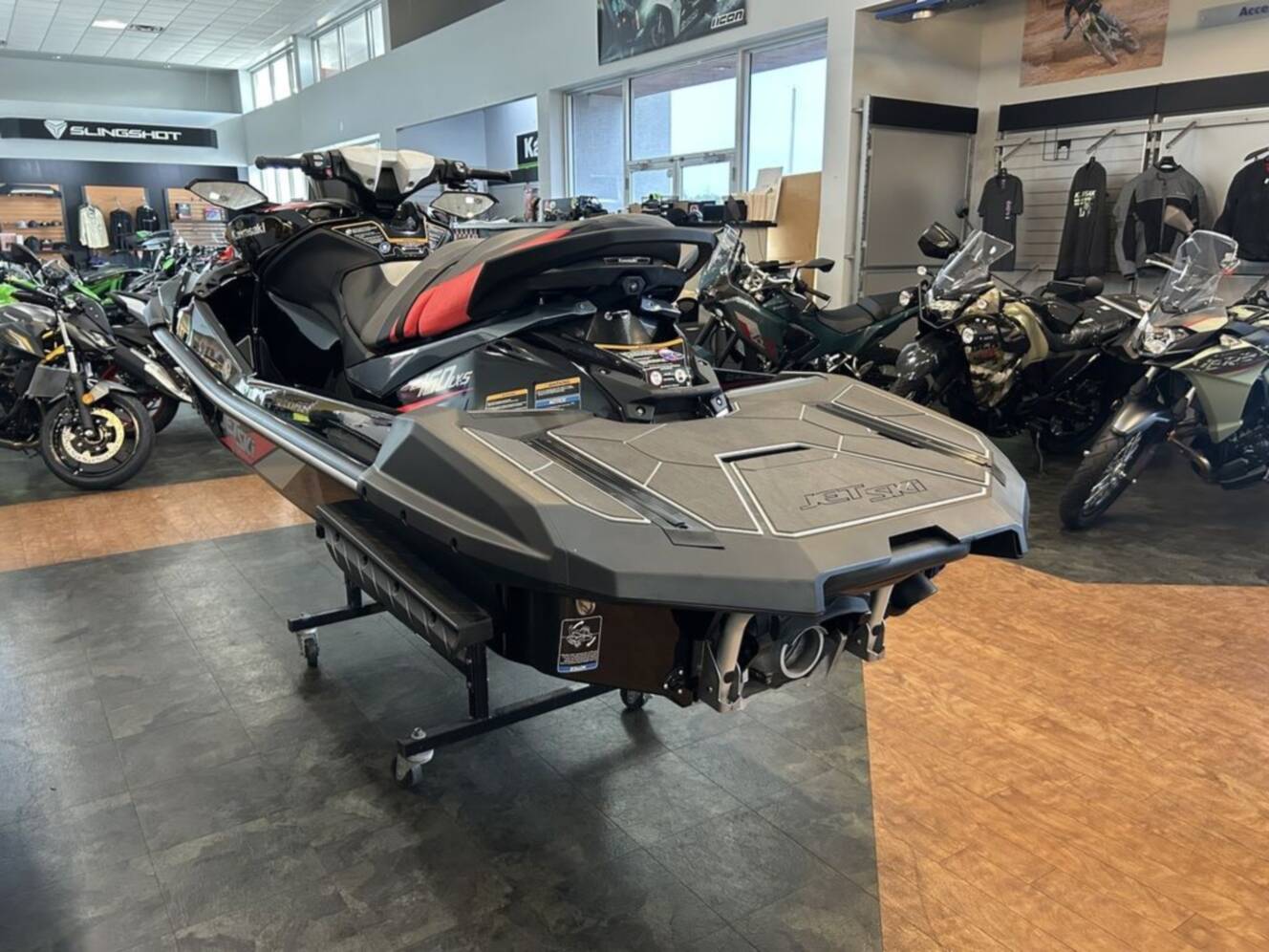 A photo of this 2025 Kawasaki Ultra 160LX-S