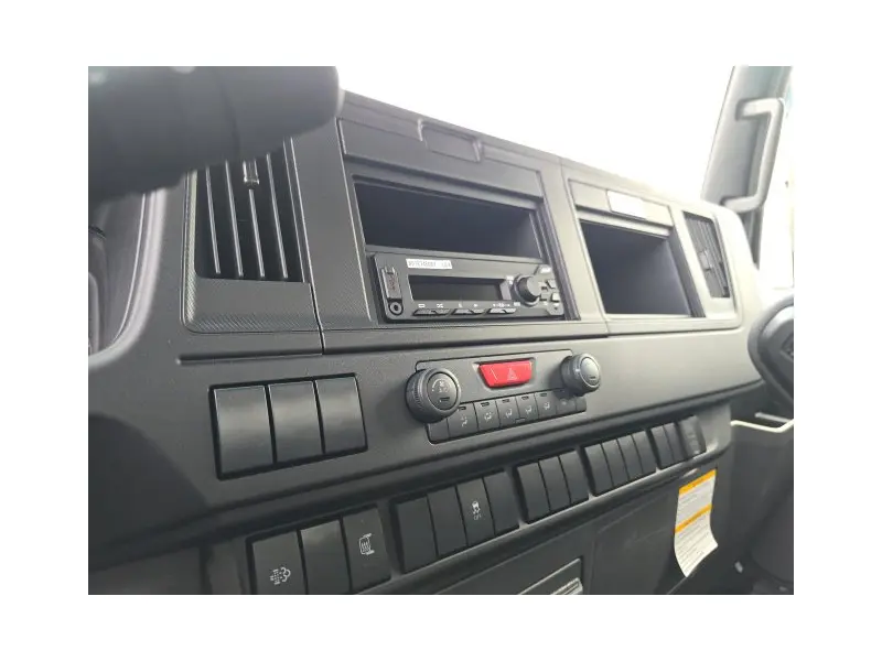 2025 Isuzu NPR HD