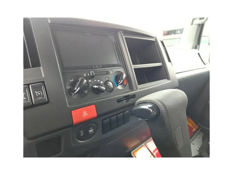 2027 ISUZU NPR HD