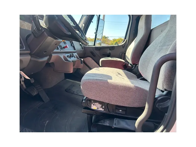 2019 FREIGHTLINER BUSINESS CLASS M2 106