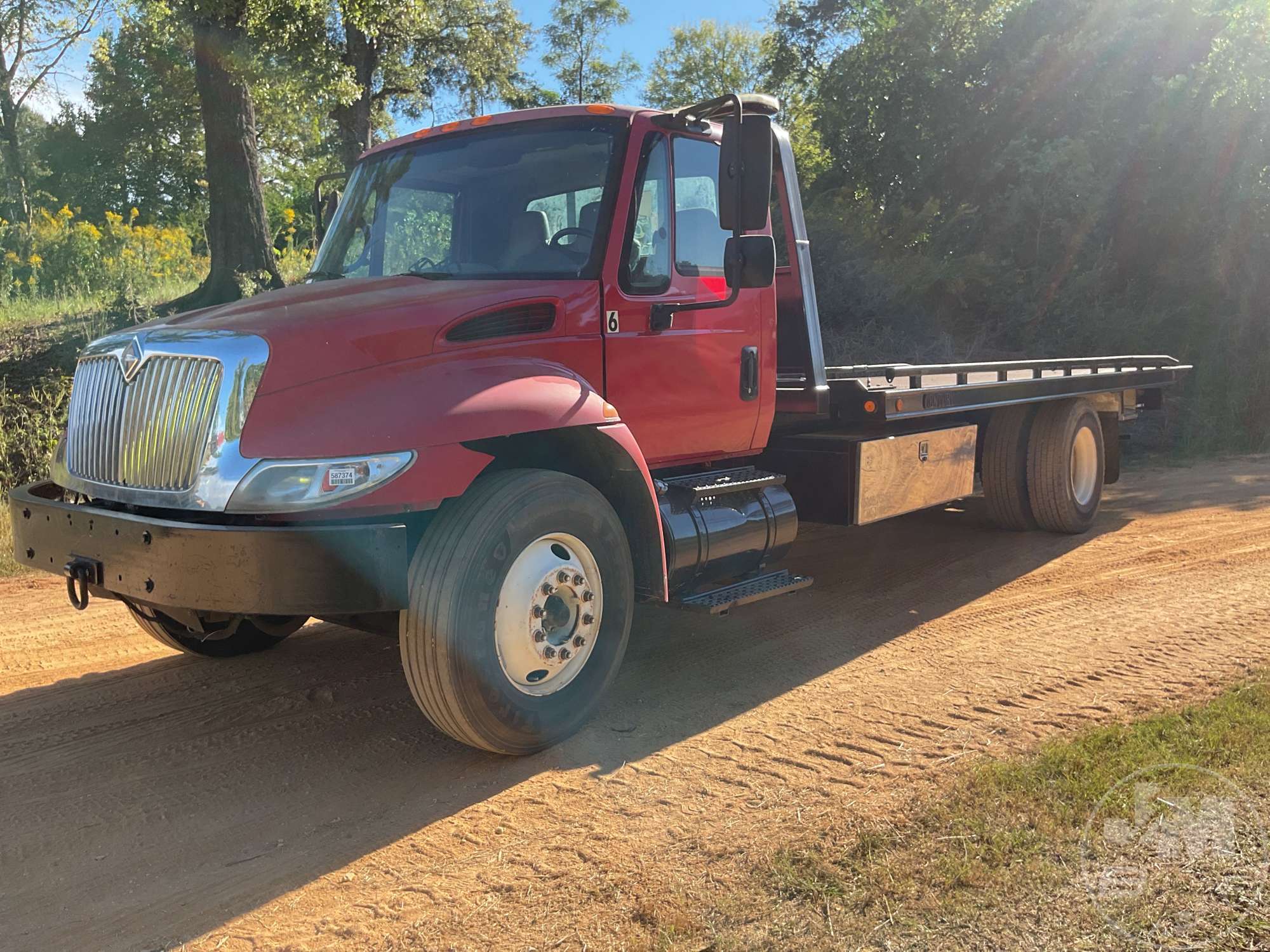 2006 INTERNATIONAL 4300 SBA 4X2 in Raleigh, MS