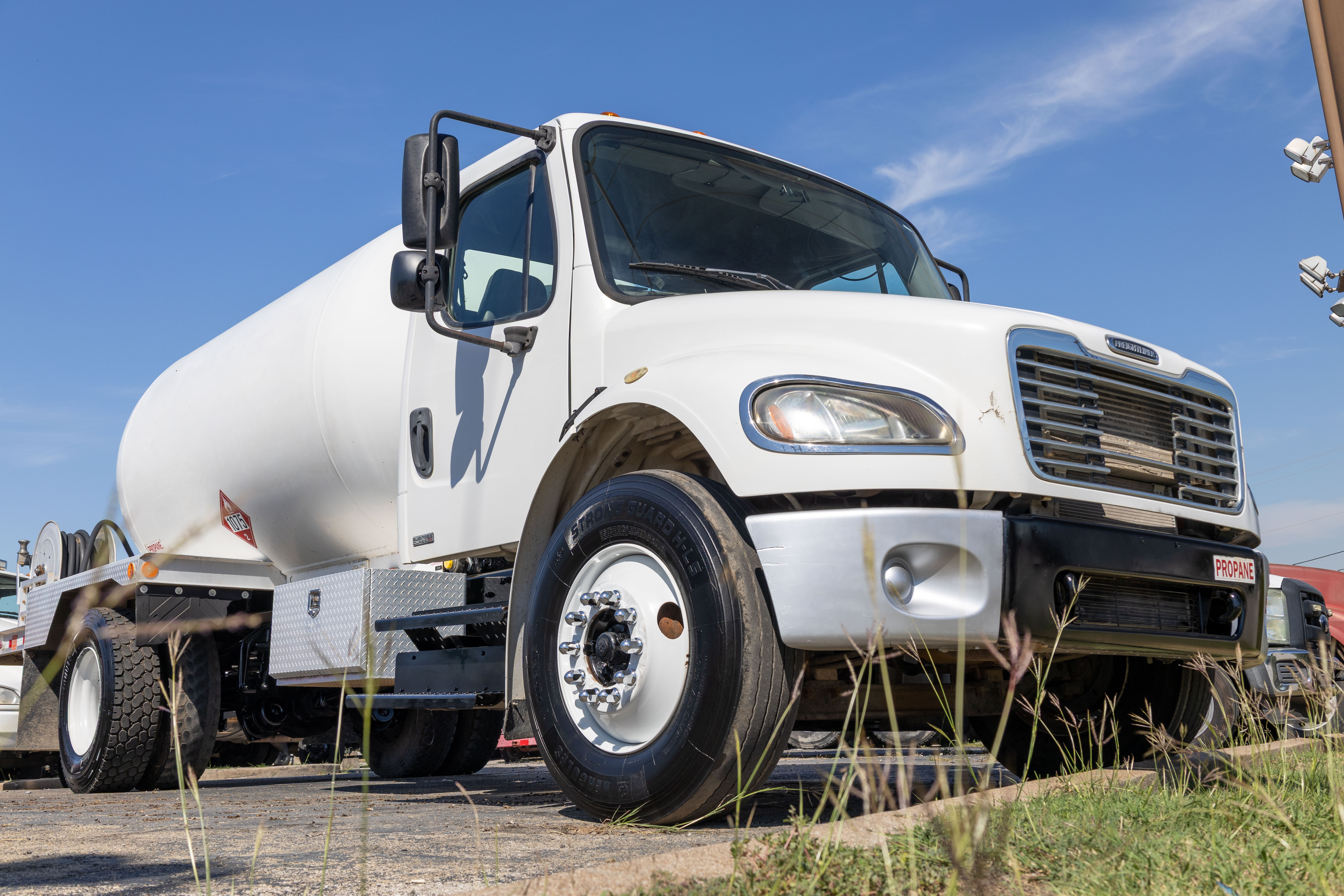 2006 FREIGHTLINER BUSINESS CLASS M2 106 in Fort Worth, TX