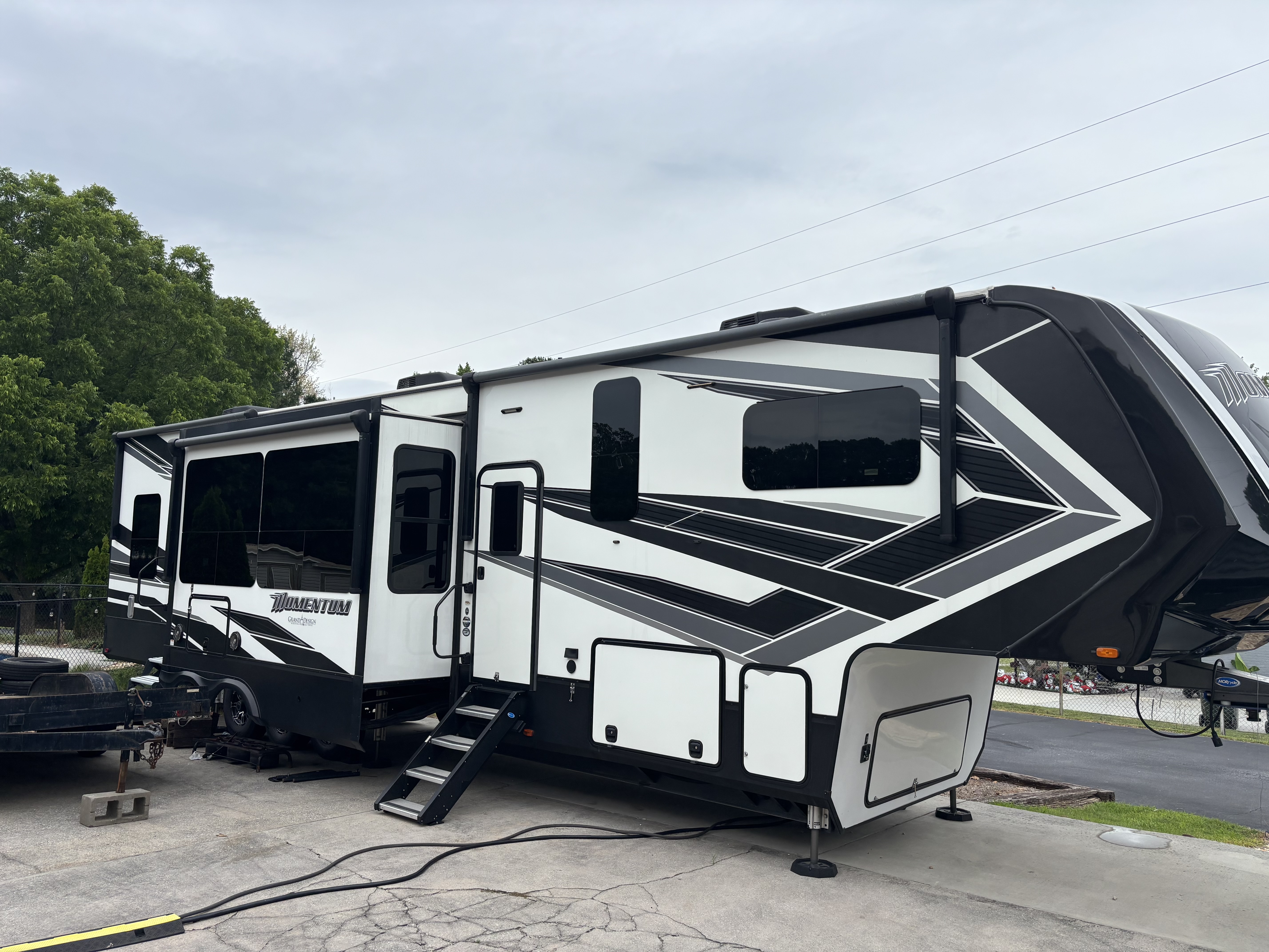 2020 Grand Design MOMENTUM 397TH RV