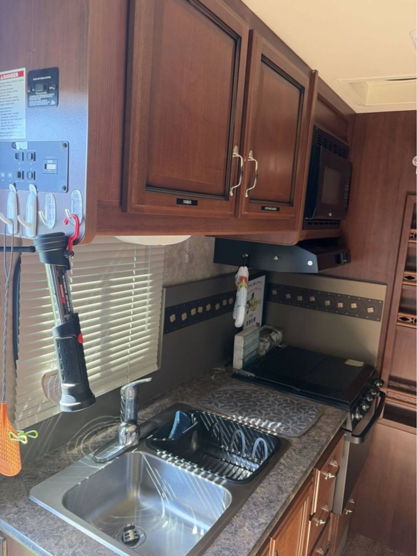 A photo of this 2013 Fleetwood Storm 28MS