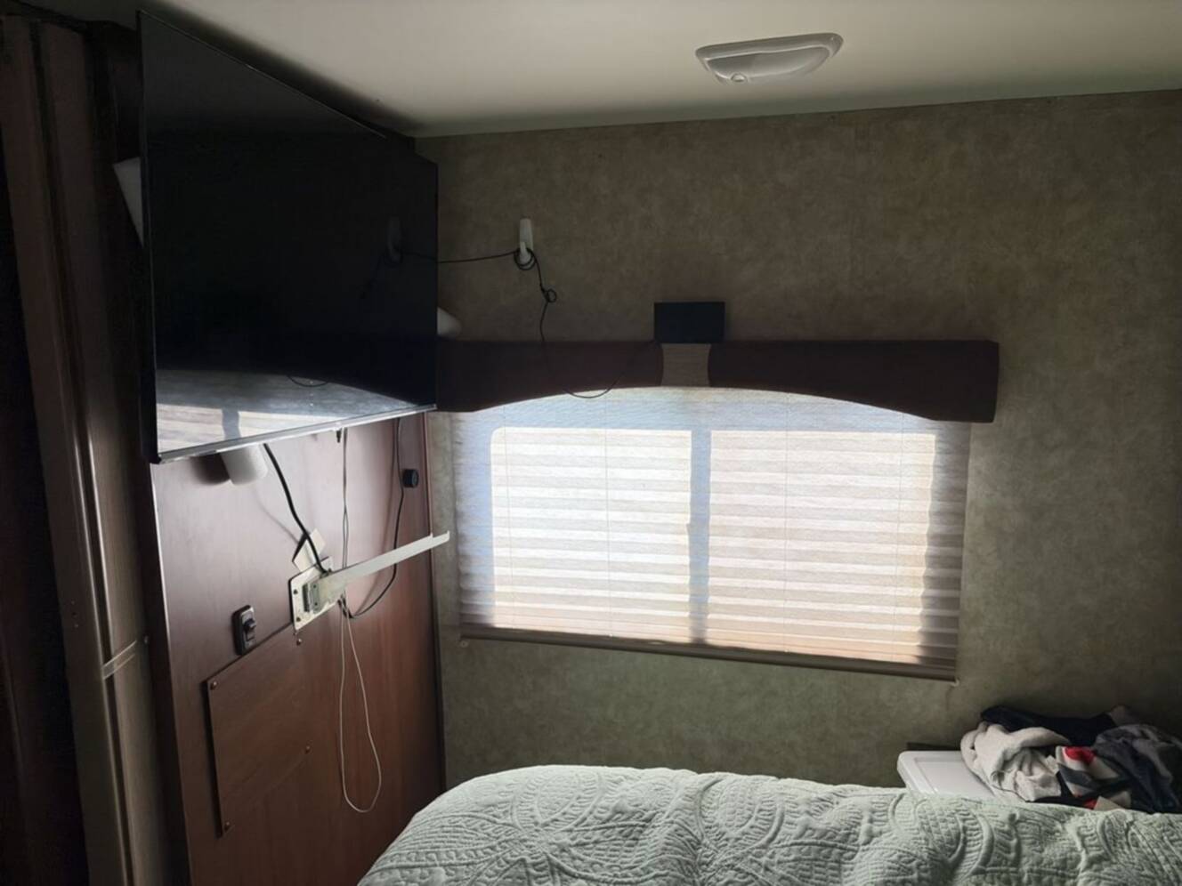 A photo of this 2013 Fleetwood Storm 28MS