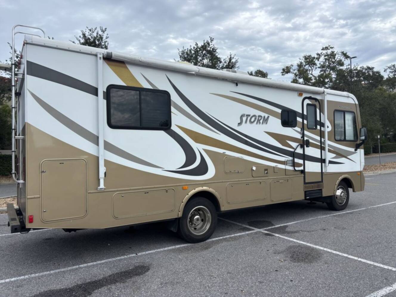 A photo of this 2013 Fleetwood Storm 28MS