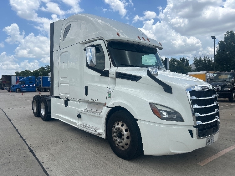 2020 FREIGHTLINER CASCADIA 126 in Beaumont, TX